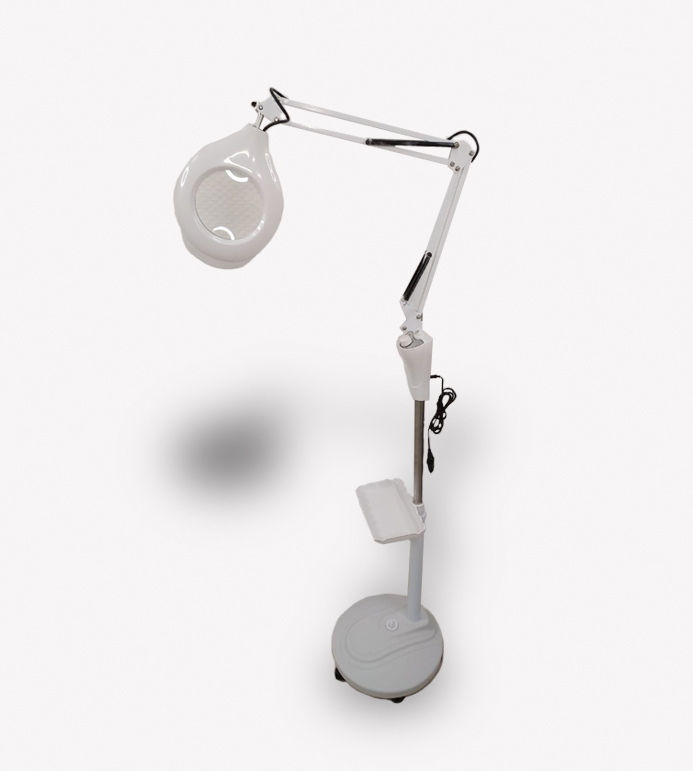 tovar-032 Лампа лупа с увеличенной линзой на металлическом штативе.